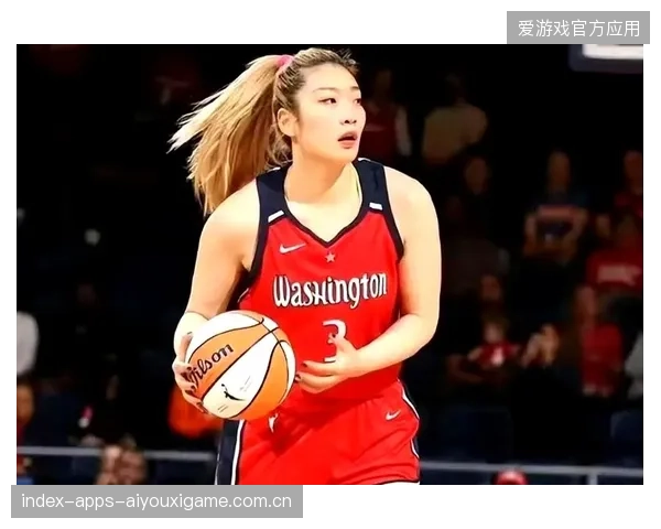 李梦与威少同框：肩宽不逊女版勒布朗的超级对决之旅